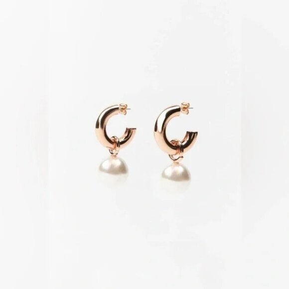 Zara Pearl Gold Hoop Earrings New No 🏷️ 🔥 Comes With Nice Gift Box 🎁 - Picture 4 of 8